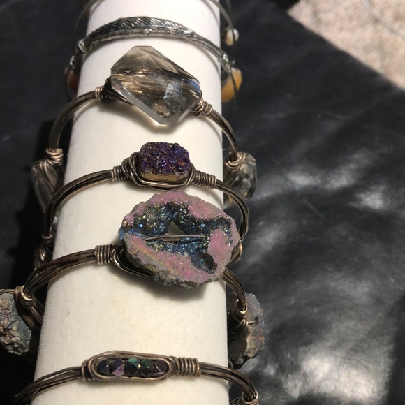Set of 7 wire bracelets. 2 are druzy - Picture 2 of 6